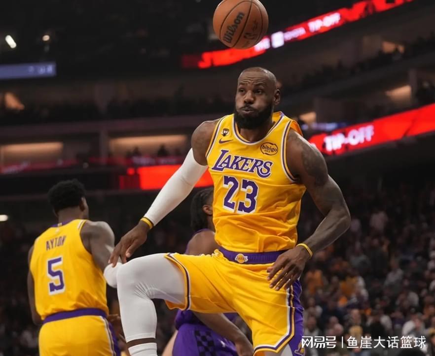 足球预测-湖人两大败因出炉，东契奇苦不堪言！詹姆斯真没借口，一人该弃用