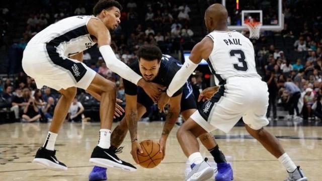 体育互动平台-场内场外保罗都在发光发热，受益者不止文班一人